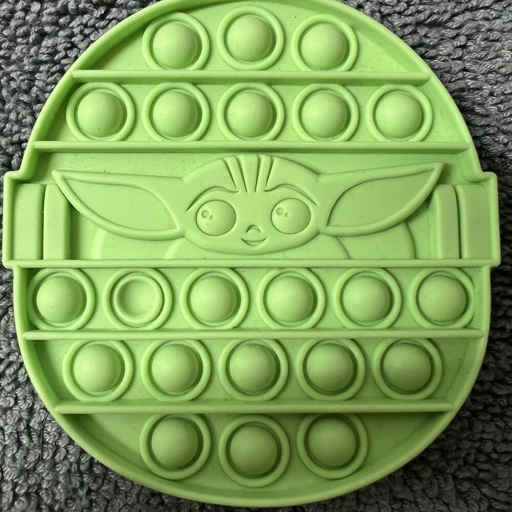 Baby Yoda Silicone Trivet & Pop It Fidget Toy - Star Wars Mandalorian